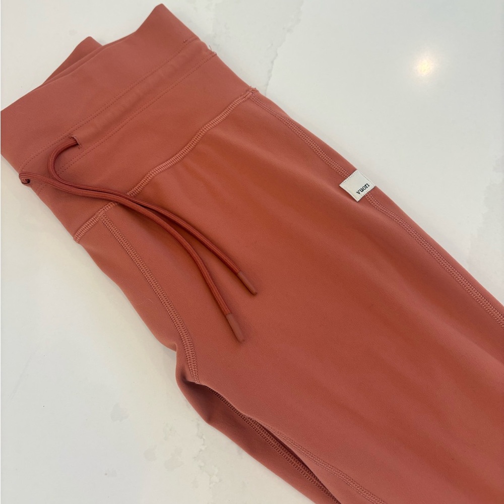 Vuori Daily Form Legging Women's Small/Apricot